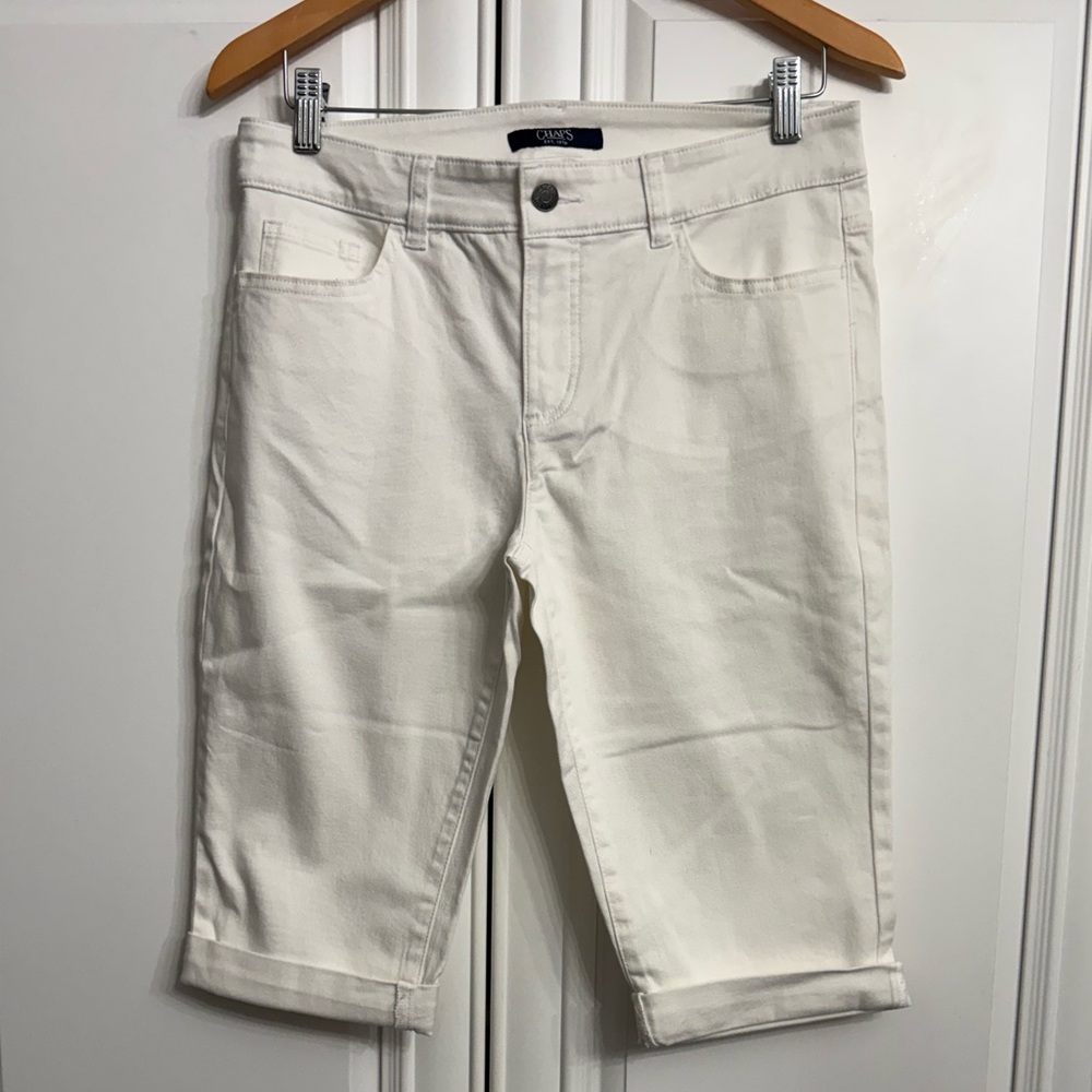 NWOT Chaps Women’s Size 8 White Denim 5 Pocket Bermuda Cuffed Shorts Knee Length